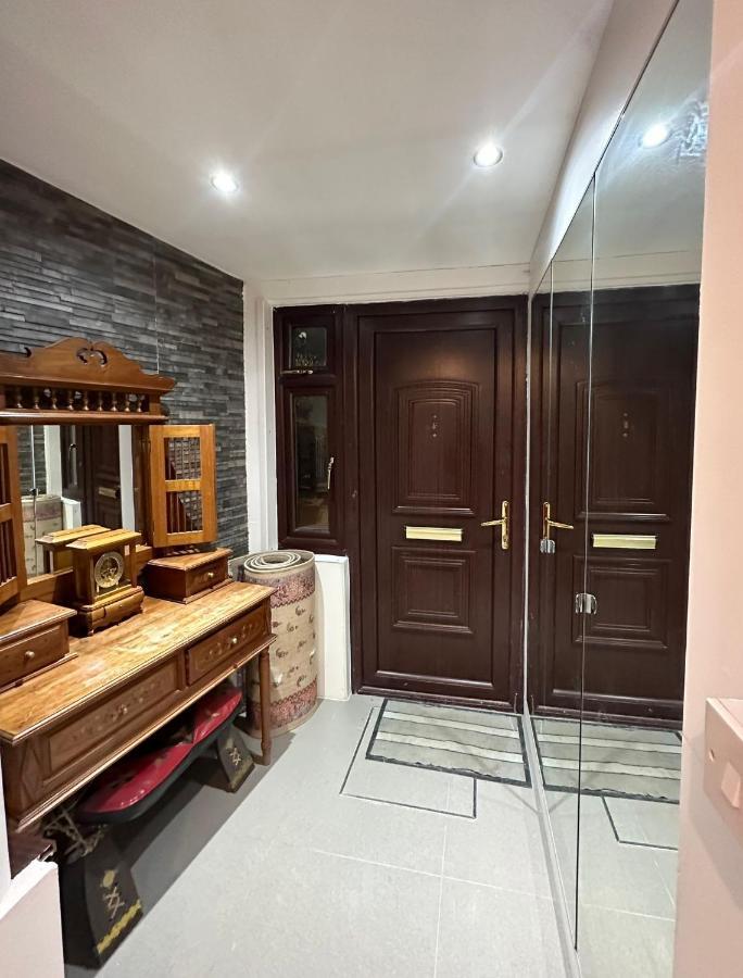 London Charm - Comfortable Room In Spacious House Exteriör bild