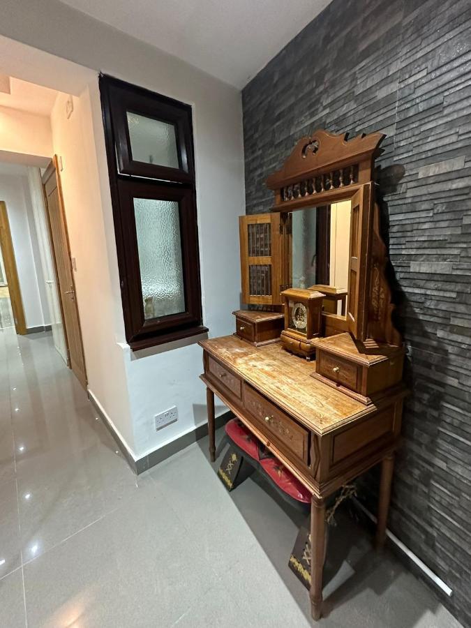 London Charm - Comfortable Room In Spacious House Exteriör bild